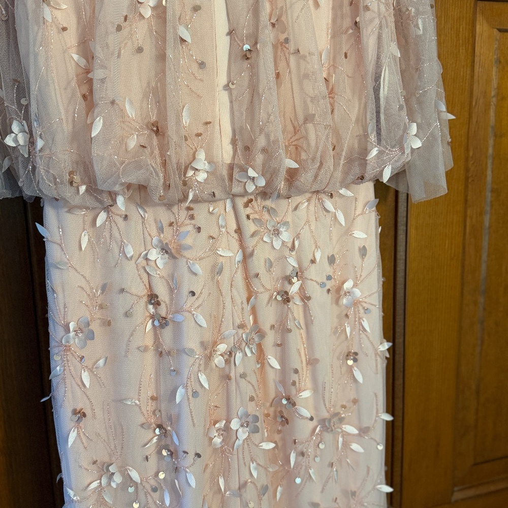 NWT Theia Romina Beaded Column Gown in Powder Blush size 10 - Picture 10 of 15